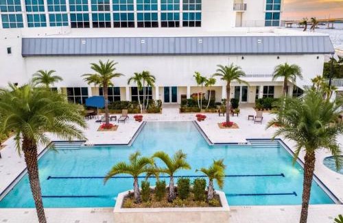 Fort Myers River District Apartment | Executive King Suite City View Downtown Ft Myers