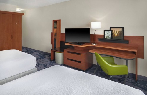 Charlotte Hotel | Fairfield Inn and Suites by Marriott Charlotte Airport