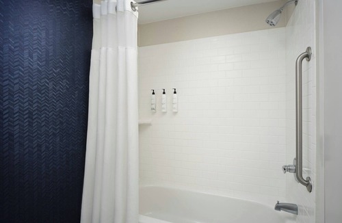 Brunswick Hotel | Fairfield Inn & Suites By Marriott - Brunswick