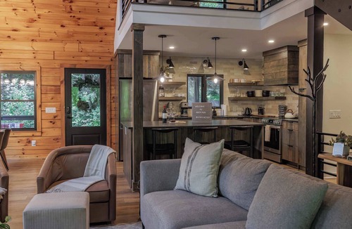 Cherry Log Cabin | Fall Riverfront Cabin in Blue Ridge, GA