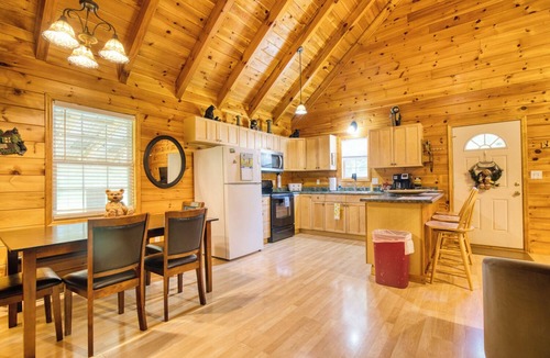 Rocky Grove Cabin | Family Cabin with Hot Tub and Game room and Fire pit