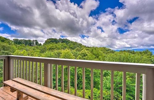 Mountain Air House | Family-Friendly Burnsville Condo! Gated Community