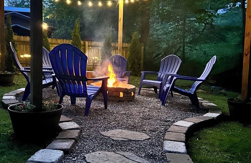 Waynesville Cabin | Family Friendly Getaway in a Classic Cozy Log Cabin