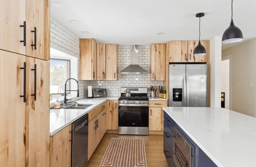 La Porte House | Family fun at Pine Lake in LaPorte, IN!