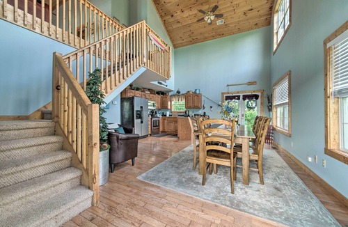 Sevierville House | Family Getaway on Douglas Lake! Home w/Deck, View