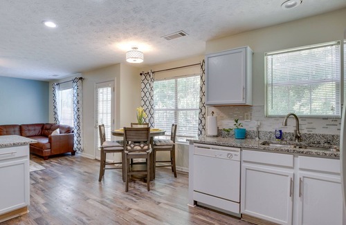 Decatur House | Family Home w/ Yard: 11 Mi to Dtwn Atlanta!