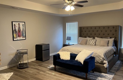 Union City House | Family/ kids, pet friendly, 20 minutes from downtown, 28 minutes from buckhead.