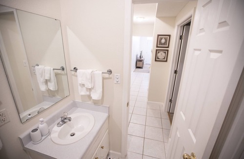 Scenic Gulf Drive Condo | Family/pet friendly, pool on-site, 5 min walk to beach, & popular dinning