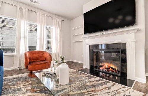 Church Street House | Family Vacation Destination-2 Car Garage-Sleeps 7