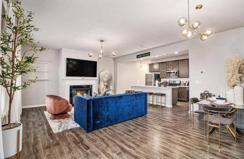 Church Street House | Family Vacation Destination-2 Car Garage-Sleeps 7