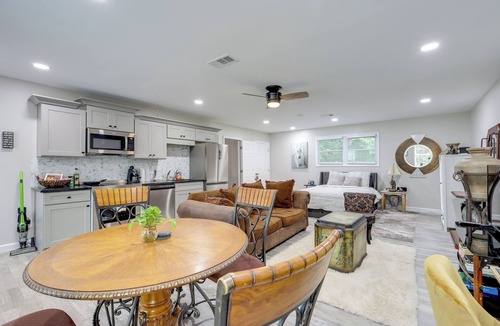 Fayetteville Apartment | Fayetteville Vacation Rental - Near Lake McIntosh!