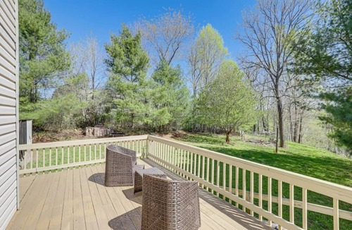 Alexander House | Fenced Pet-Friendly Alexander Home: 7 Mi to Asheville!