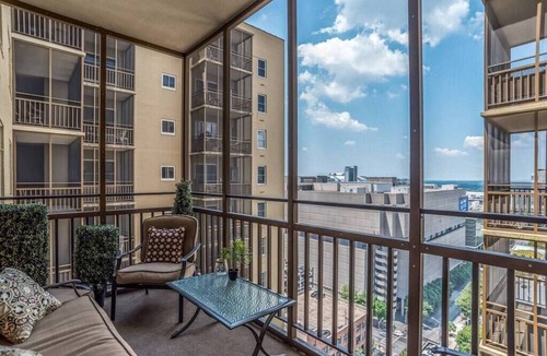 Downtown Atlanta Condo | FIFA 2026 Walk to Stadium | 2BR Unit 21G ATL