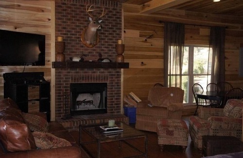 Guntersville Cabin | Fisherman's Dream. 2011 Cabin on Lake Guntersville