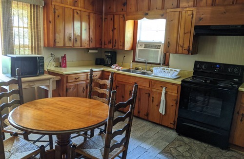 Grant House | Fishing, Skiing, Swimming On A Quiet Secluded Valley Lake