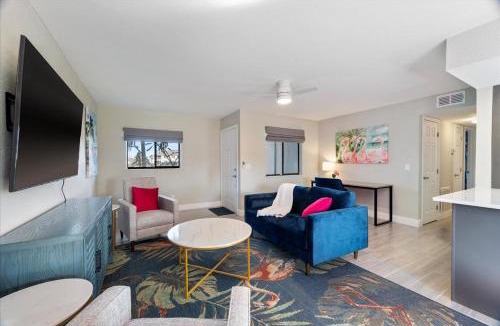 Pelican Apartment | Flamingo Fun Condo