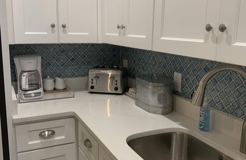 Summerville Historic District Cottage | Flowertown Cottage Downstairs Only (2 Bed, 1.5 Bath, Kitchen, Living, Laundry)