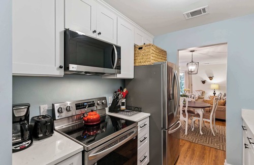 Saint Simons Heights Apartment | Folly and Tide - Pool!