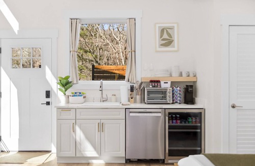Asheville Cabin | Forestwood Cabin | Cozy Couples Cabin w/Hot Tub