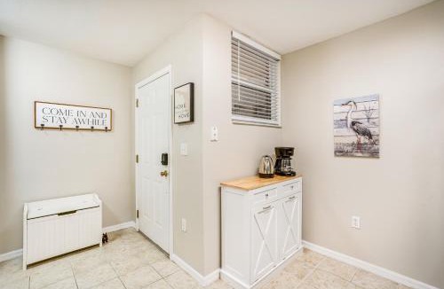 Iona House | Fort Myers Condo: Community Pool + Fitness Center