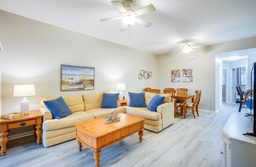 Iona House | Fort Myers Condo: Community Pool + Fitness Center