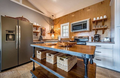 Rising Fawn Cottage | "Fox View Cottage" Breathtaking Views, Pet-Friendly, Wheelchair accessible!