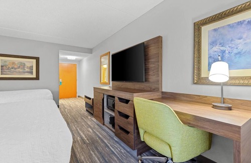 Guntersville Hotel | Freshly Updated Quiet Stay Near Guntersville Museum & Gardens l 3 Rooms