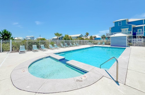 Fort Morgan House | Ft. Morgan Beachfront home - Gulf views, Pools