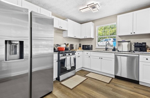 Church Street House | Full house in charming Atlanta. Quiet sanctuary from the city's frantic core.