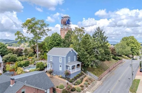 Rome House | Fully beautifully restored ventage home next to the Historic Clock Tower in Rome