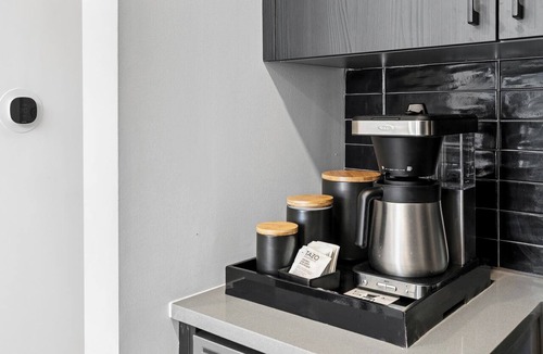 Five Points South Apartment | Fully equipped in Downtown BHAM - Walk to UAB & coffee