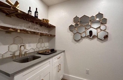 Tallahassee Apartment | Fully Furnished Executive Housing - Whole House - Mabry Manor