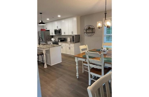 Newnan Other | Fully Furnished Southern Country-Style Home for Rent 3 Bed/2 Bath