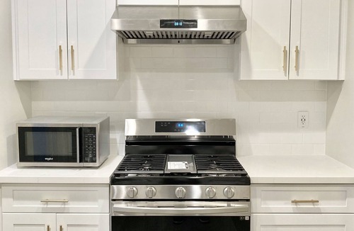 Santa Ana House | Furnished modern organic 3-bed Townhome ★ South Coast Metro ★ Newly Remodeled ★
