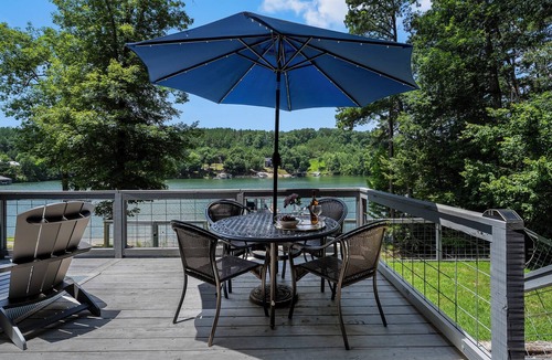 Crane Hill House | Gather at Smith Lake | Boat Ramp | Sleeps up to 10 | Crane Hill lakefront home