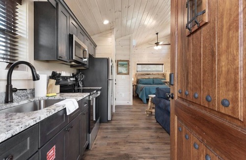 Rocky Grove Cabin | Gatlinburg 24 min + HotTub +King Bed #7