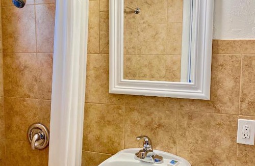 East Naples Hotel | Glades Motel - Naples