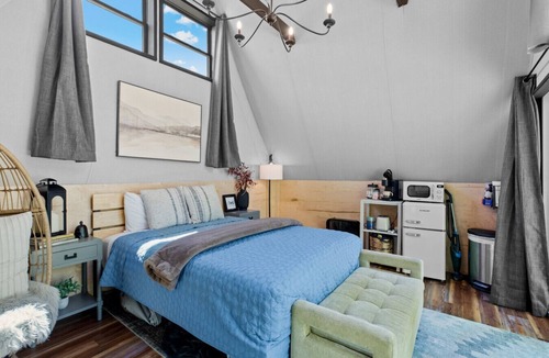 Newport House | Goat Farm Tree House on Creek
