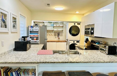 Seabrook Island House | Golf course view villa one mile from the beach