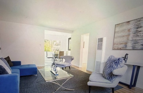 Ocean Park Apartment | Gorgeous 2-bedroom apartment overlooking the Beach City