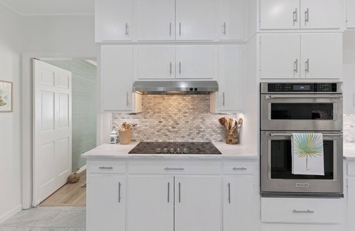 Sea Island House | Gorgeous 4 Bedroom Sea Island Cottage, Renovate, Beautifully Decorated, w/Pool