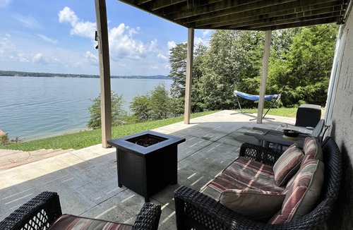 Baneberry House | Gorgeous Getaway - Douglas Lake - Smoky Mountains view - Private Boat Dock