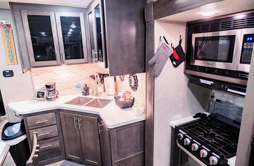 Dandridge RV Rental | Gorgeous Modern Camper located on Lake Douglas with Hot Tub!