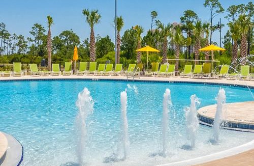 Ono Island Villa | Gorgeous townhouse plenty of space lots of games shared pool close to beach