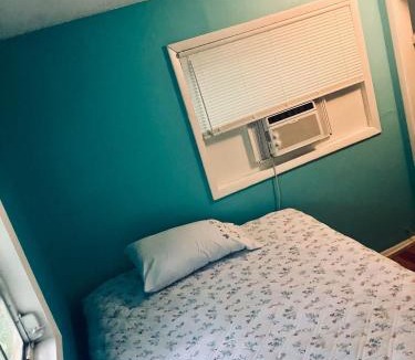 Dunbar Apartment | GpL 2670 Getaway Two bedroom