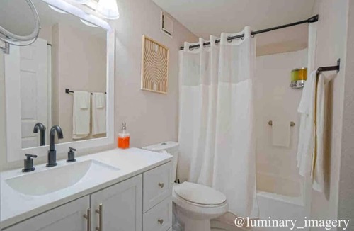 Columbus Apartment | Green Grove - 2BR Near Ft Moore