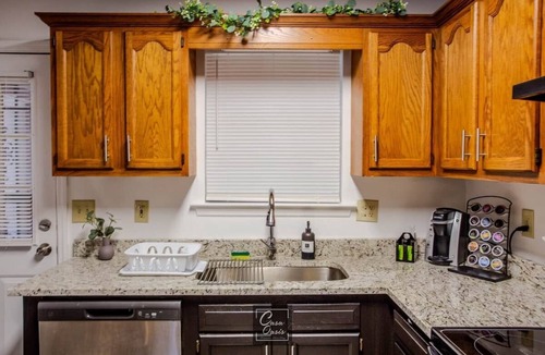 Decatur House | Greenleaf Comfort Retreat 4 Beds Decatur