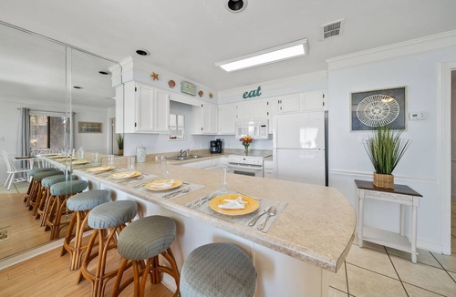 Laguna Beach Condo | Ground Floor Beachfront Condo with Gulf Views