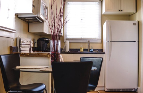 Weaverville Cottage | Guest Cottage in Downtown Weaverville