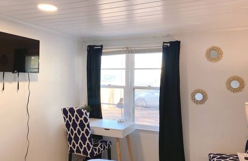 Dock Junction House | Guesthouse w 2 bedrooms at the heart of Brunswick, close to St Simons Island